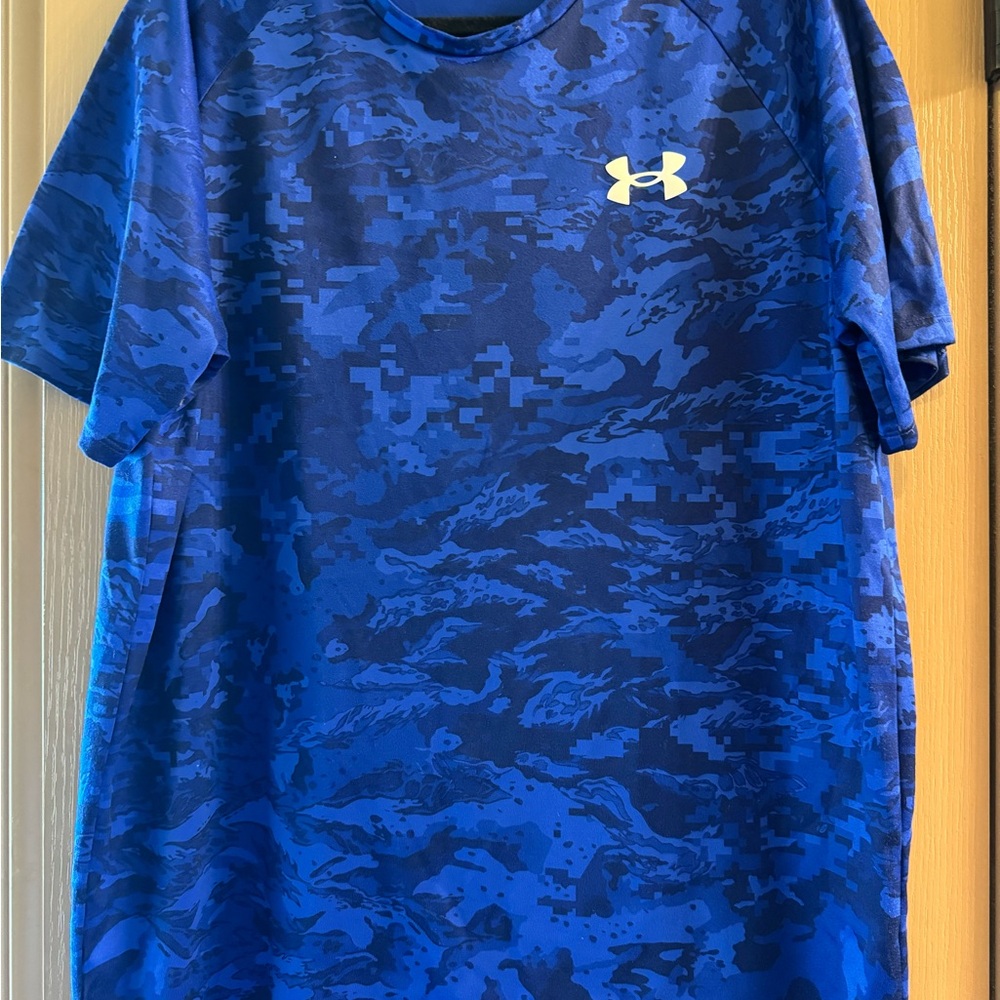 Under Armour Men's Short Sleeve Blue Pattern Tee